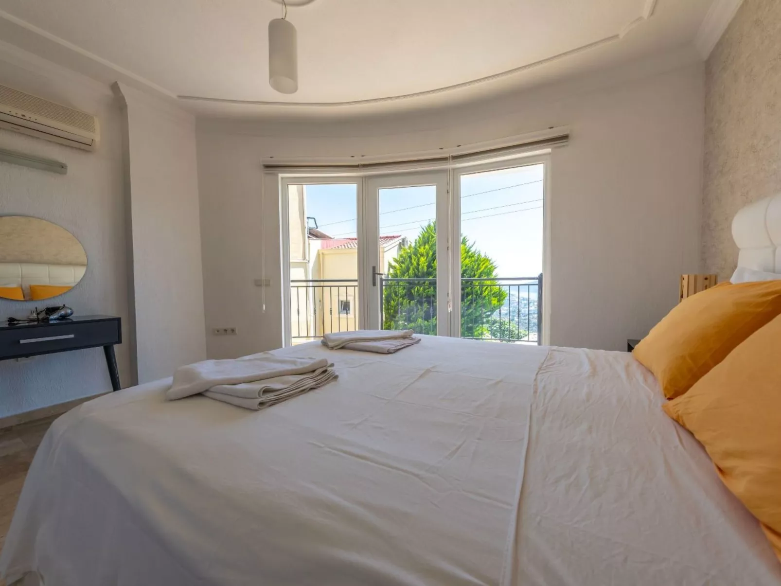 Steinhaus Villa direkt im Zentrum von Kalkan-Binnen