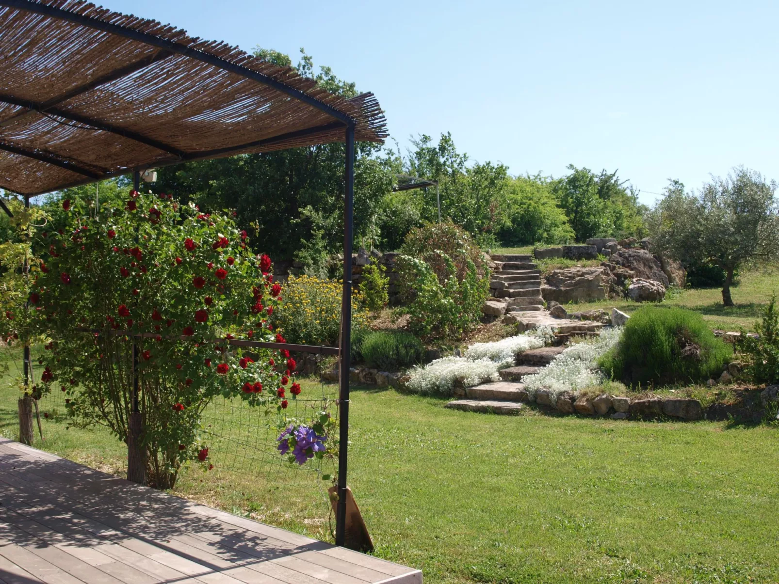 Provenzalisches Ferienhaus mit Charme auf dem Land mit Pool-Buiten