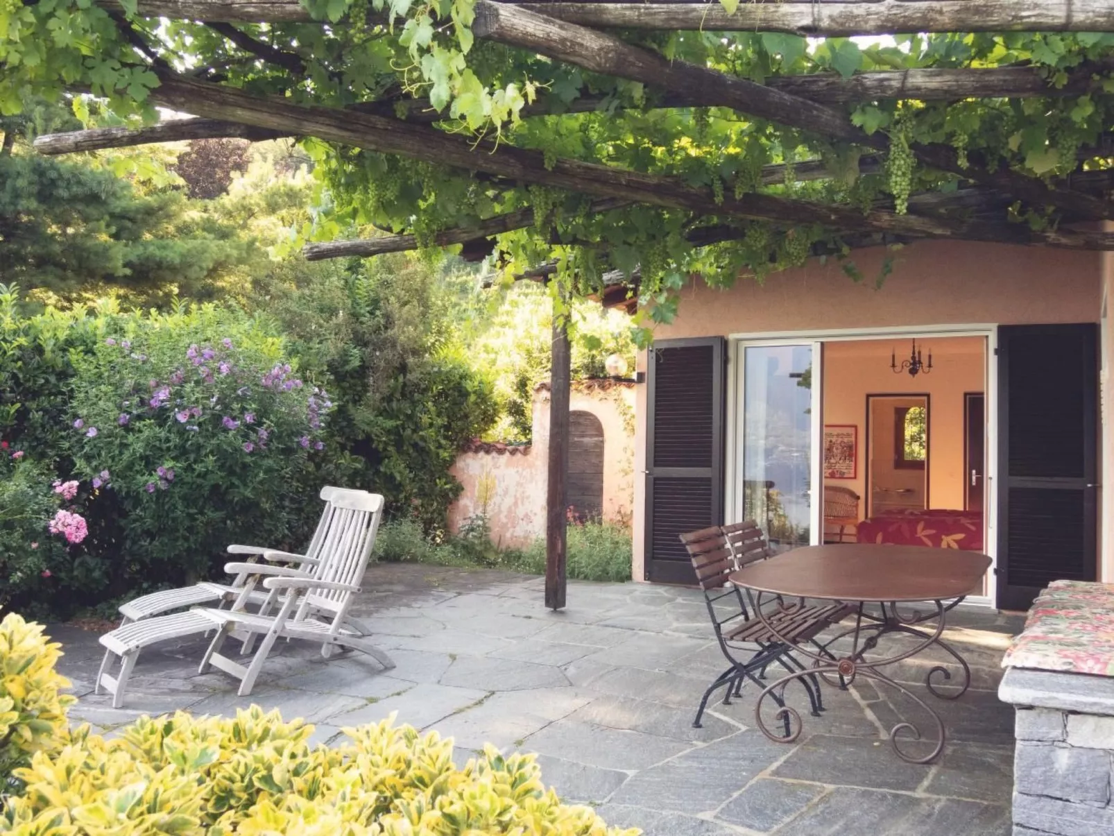 Casa Nespole, Familiennest mit Seesicht-Buiten