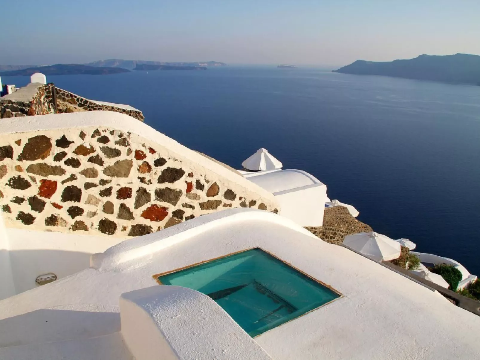 Charaktervolle Villa mit Tauchbecken und fantastischer Aussicht-Buiten
