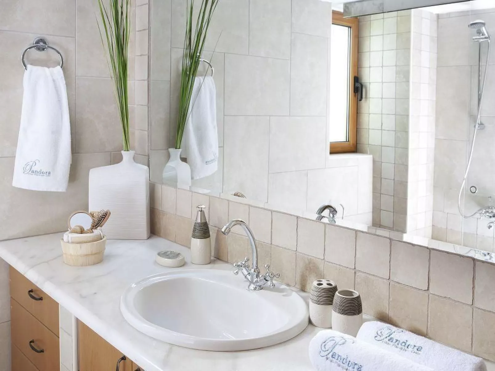 Pandora Piskopiano - Image-tags.info