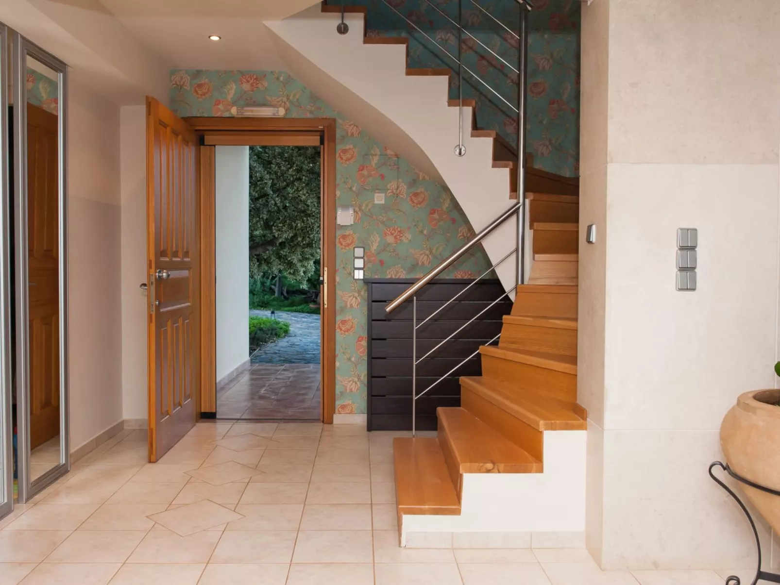 Villa mit Pool, Spielplatz, Pingpong und Grillplatz-Binnen