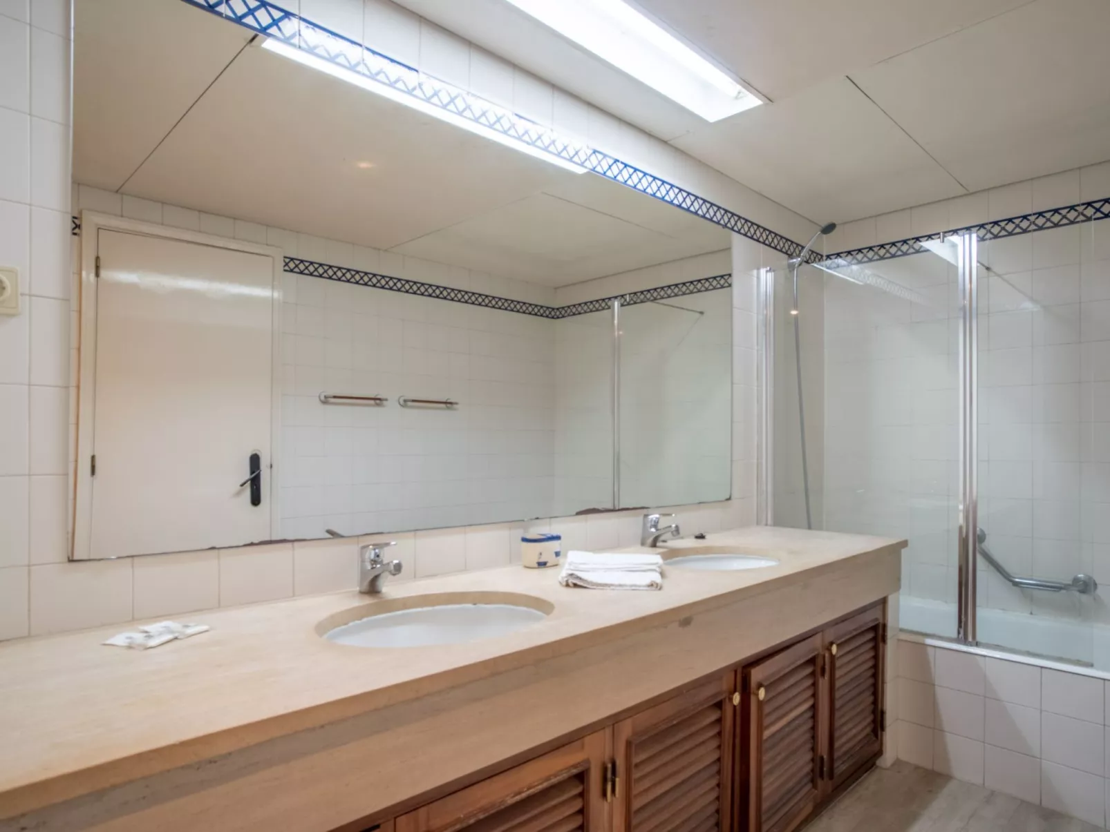 Für 4 Personen ca. 130 m&sup2; in São Martinho, Madeira (Südküste von Madeira)-Image-tags.info