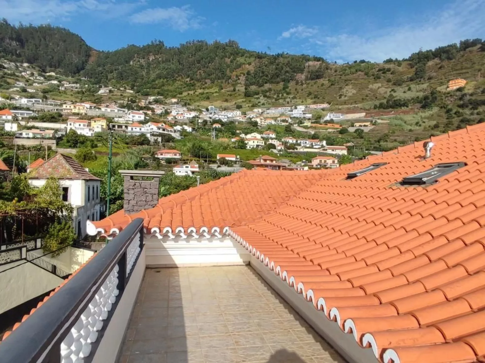 Dachterrasse sonnig und perfekte Aussicht apt-Image-tags.info