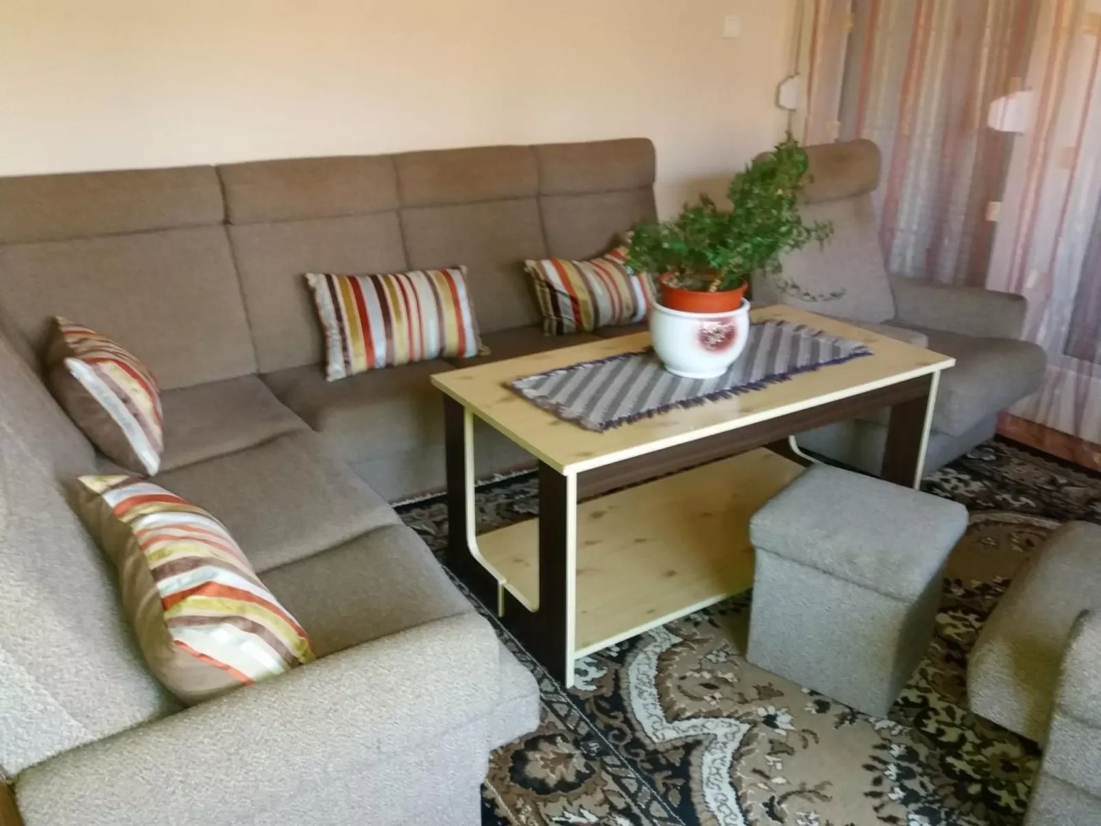 Mit Blick auf das Wasser-Binnen