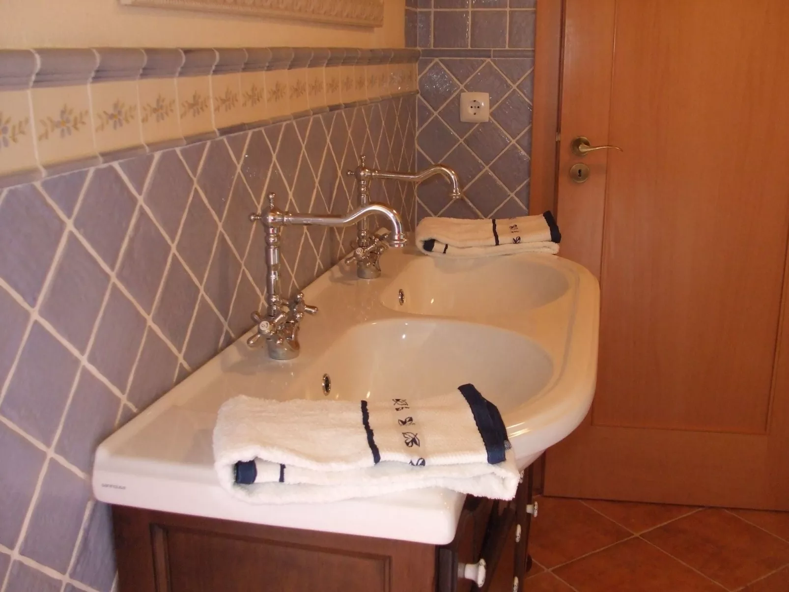 "Quinta do Mar" mit Whirlpool-Image-tags.info