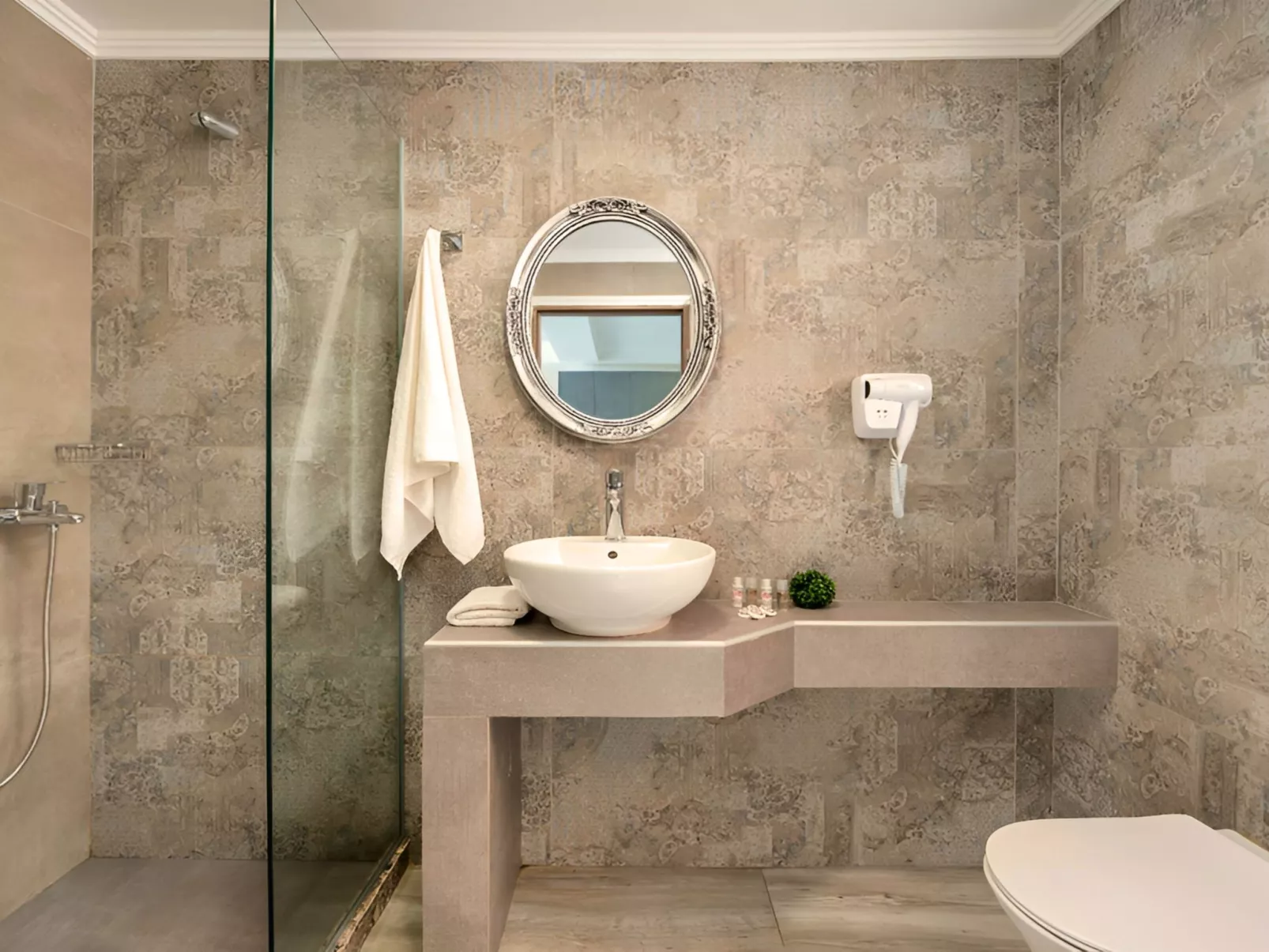 Pnoe Beachside Studio-Binnen