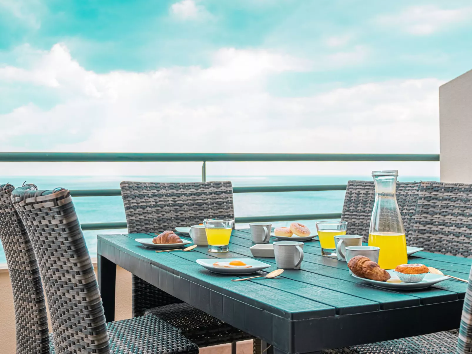 Appartement mit Meerblick-Buiten