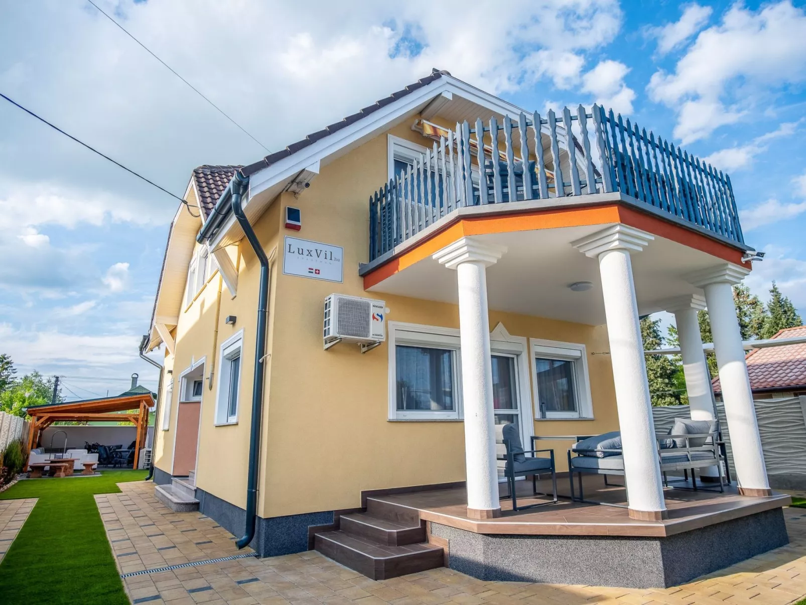 Luxvil apartment-Buiten