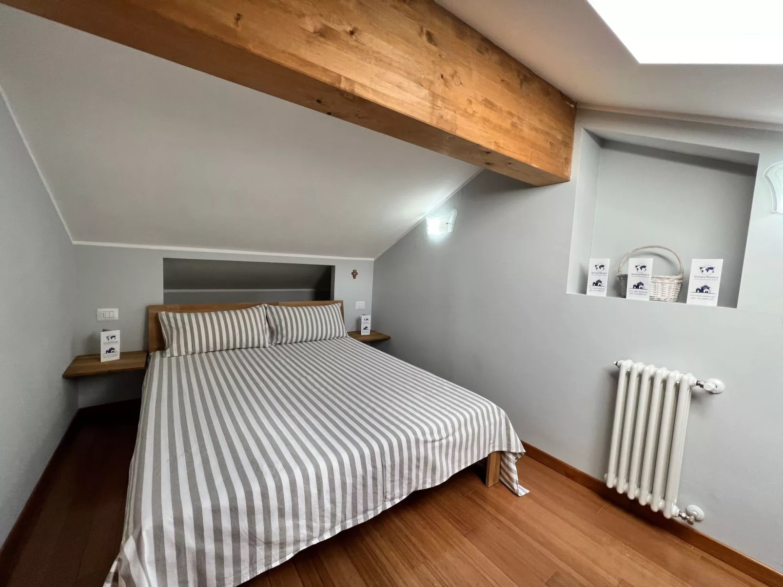 Von Holiday World-Image-tags.info