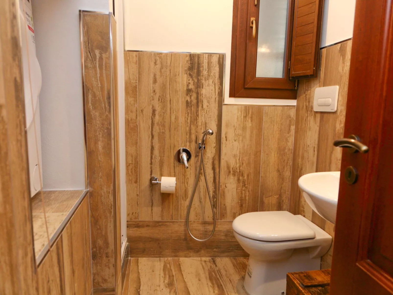 Wine House-Image-tags.info