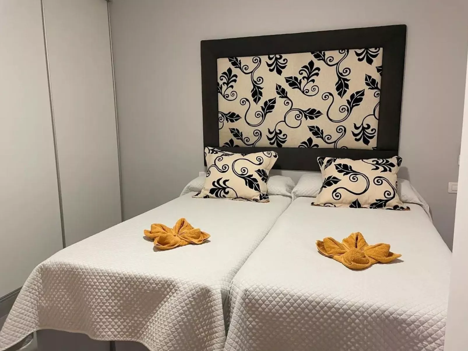 Apartamento vacacional "2 Schlafzimmer Suite eigener Pool"-Image-tags.info