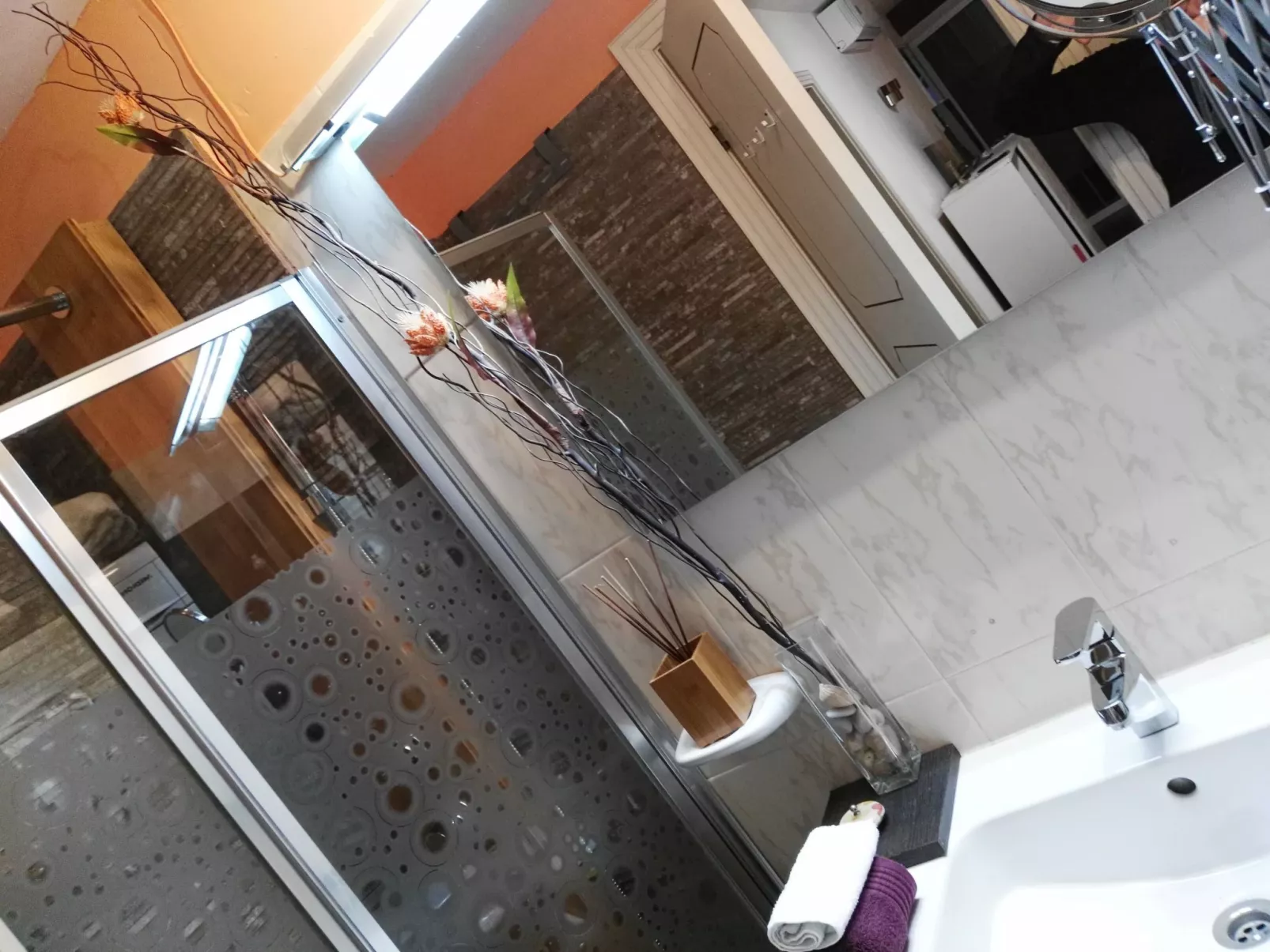 Appartement mit Balkon in einem Komplex mit Gemeinschaftspool am Meer-Binnen