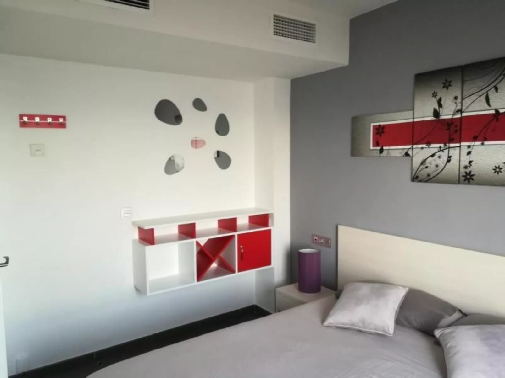 Mit Gemeinschaftspool-Binnen