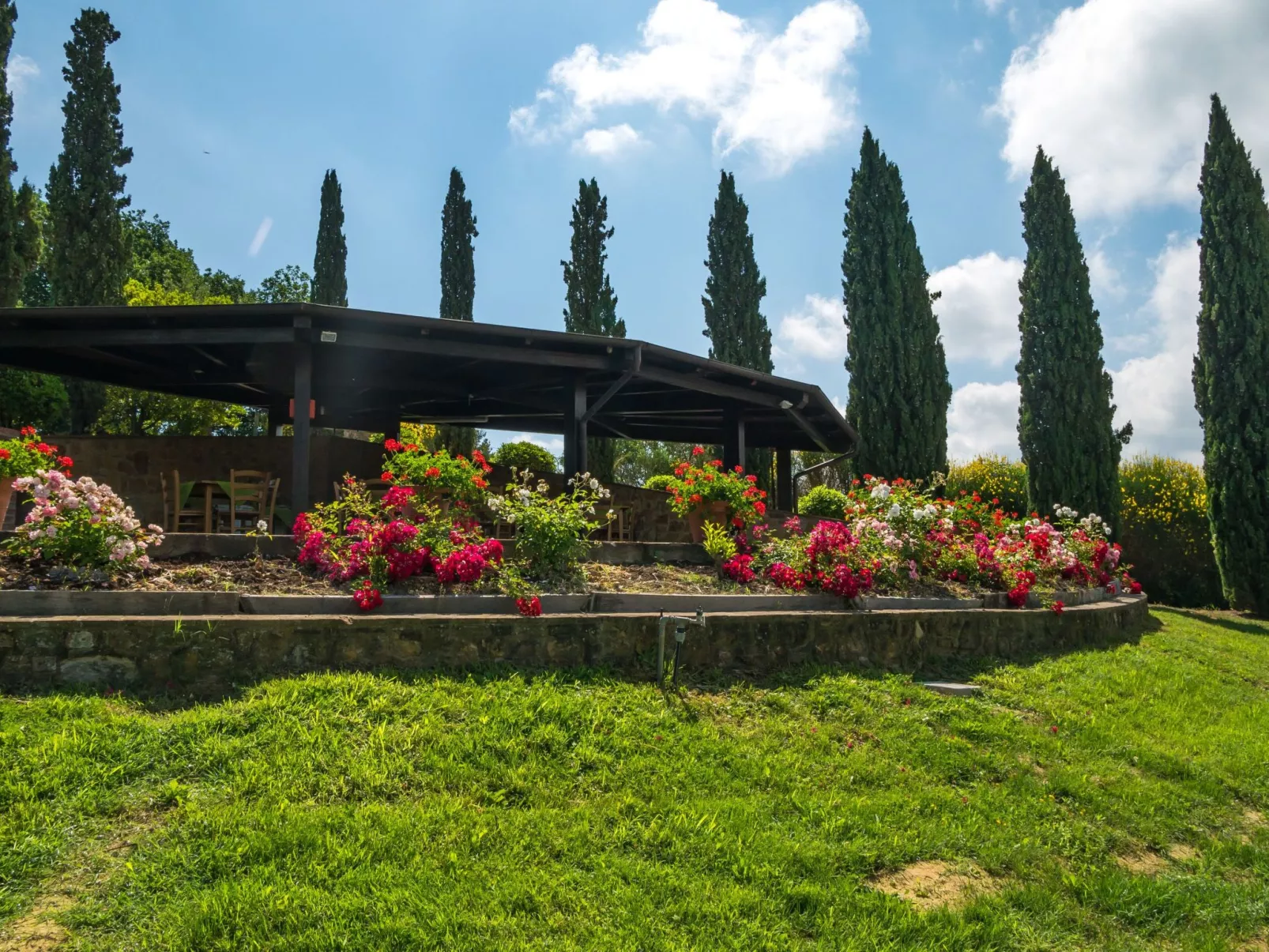 Drei-Zimmer-Wohnungen Borgo Collelungo, erster Stock-Buiten