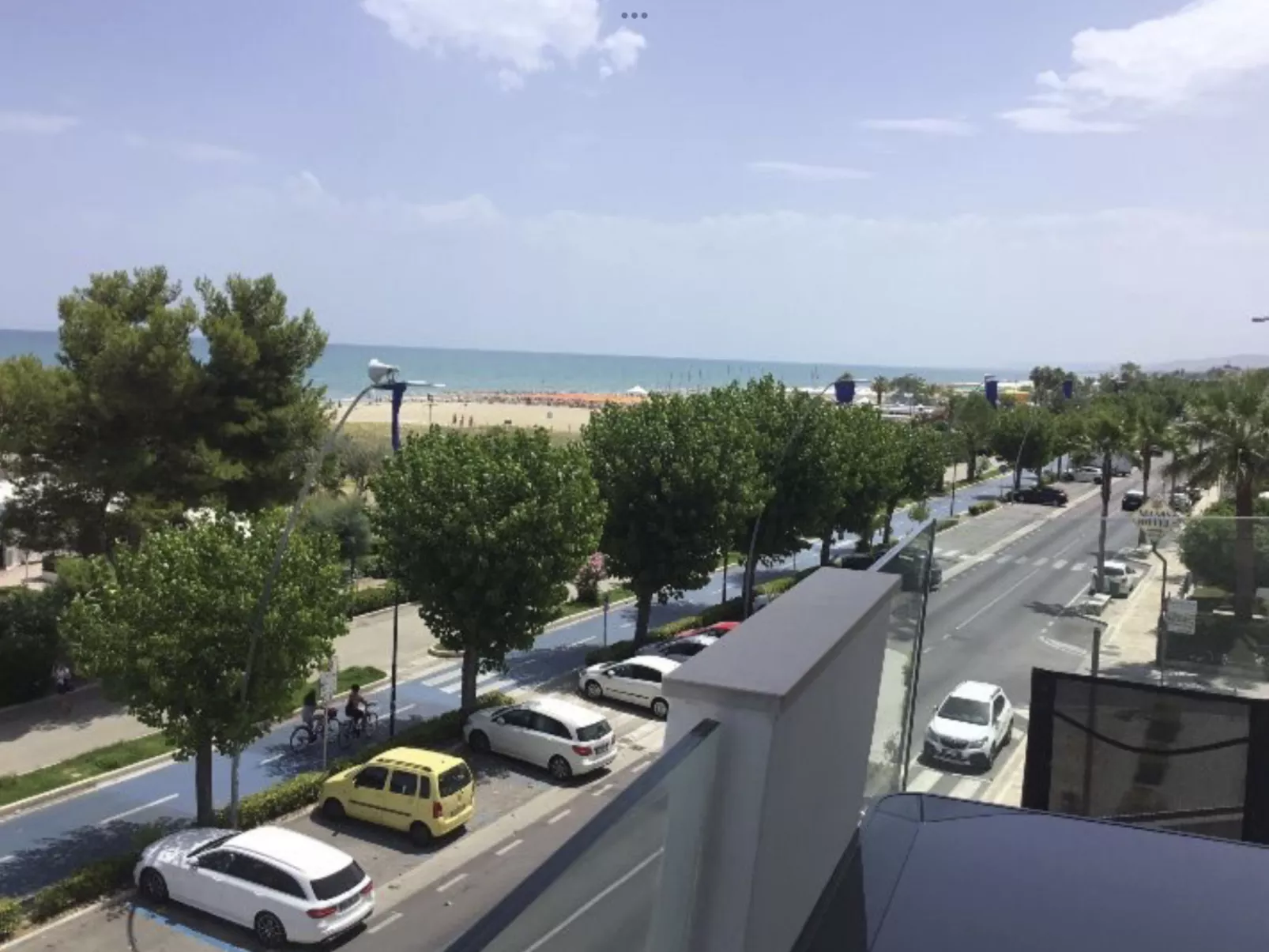 Helle und neue Ferienwohnung direkt am Strand-Buiten