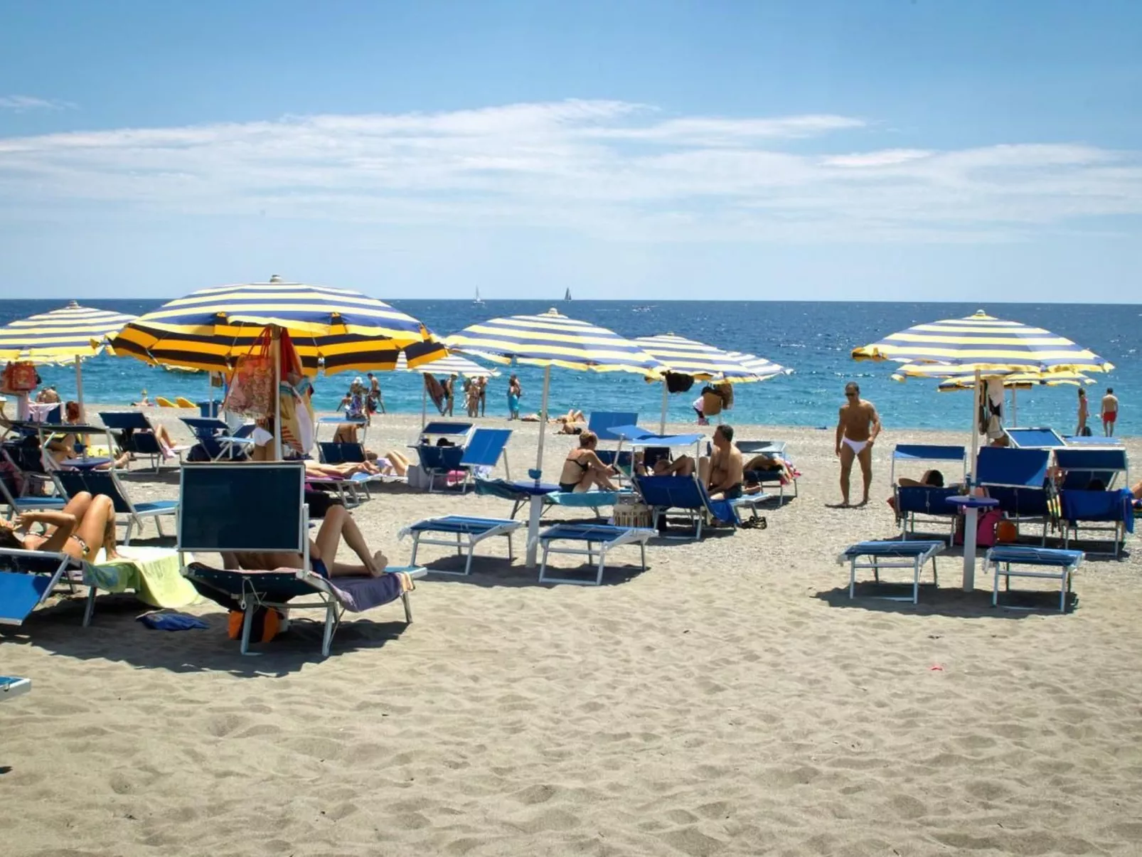 Taormina Studio 001-Image-tags.info