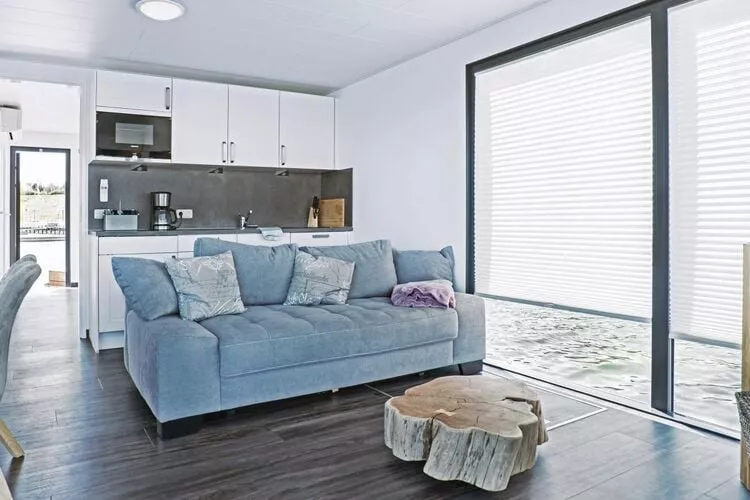 Floating 33 - LP 16  / 3 Personen-Woonkamer