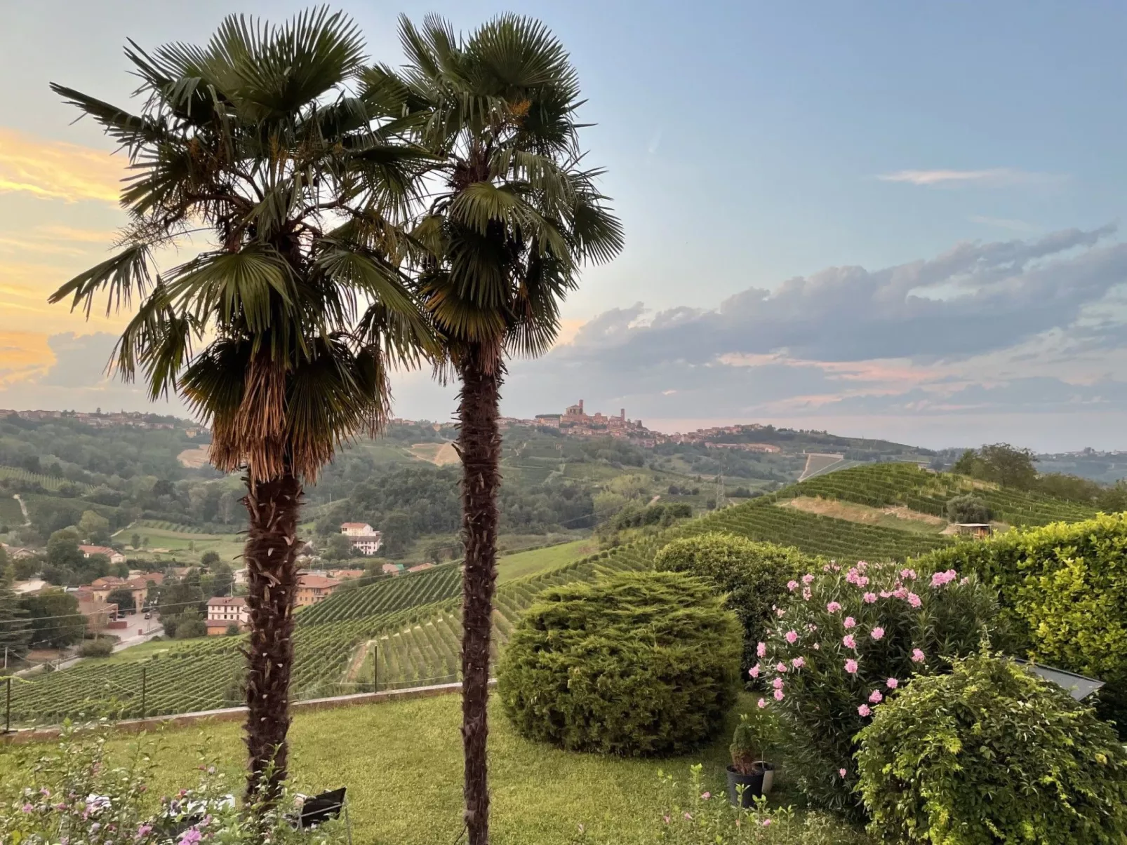 Mit privatem Pool, AC und Weinkeller-Image-tags.info