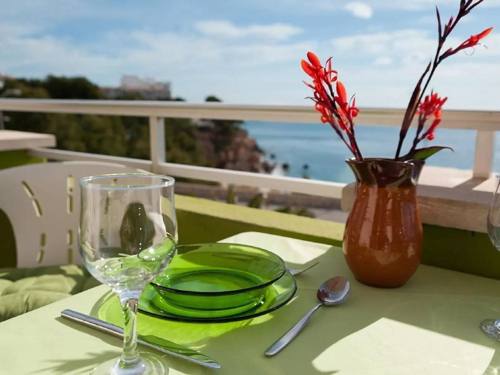 Mit Blick auf das Wasser-Image-tags.info