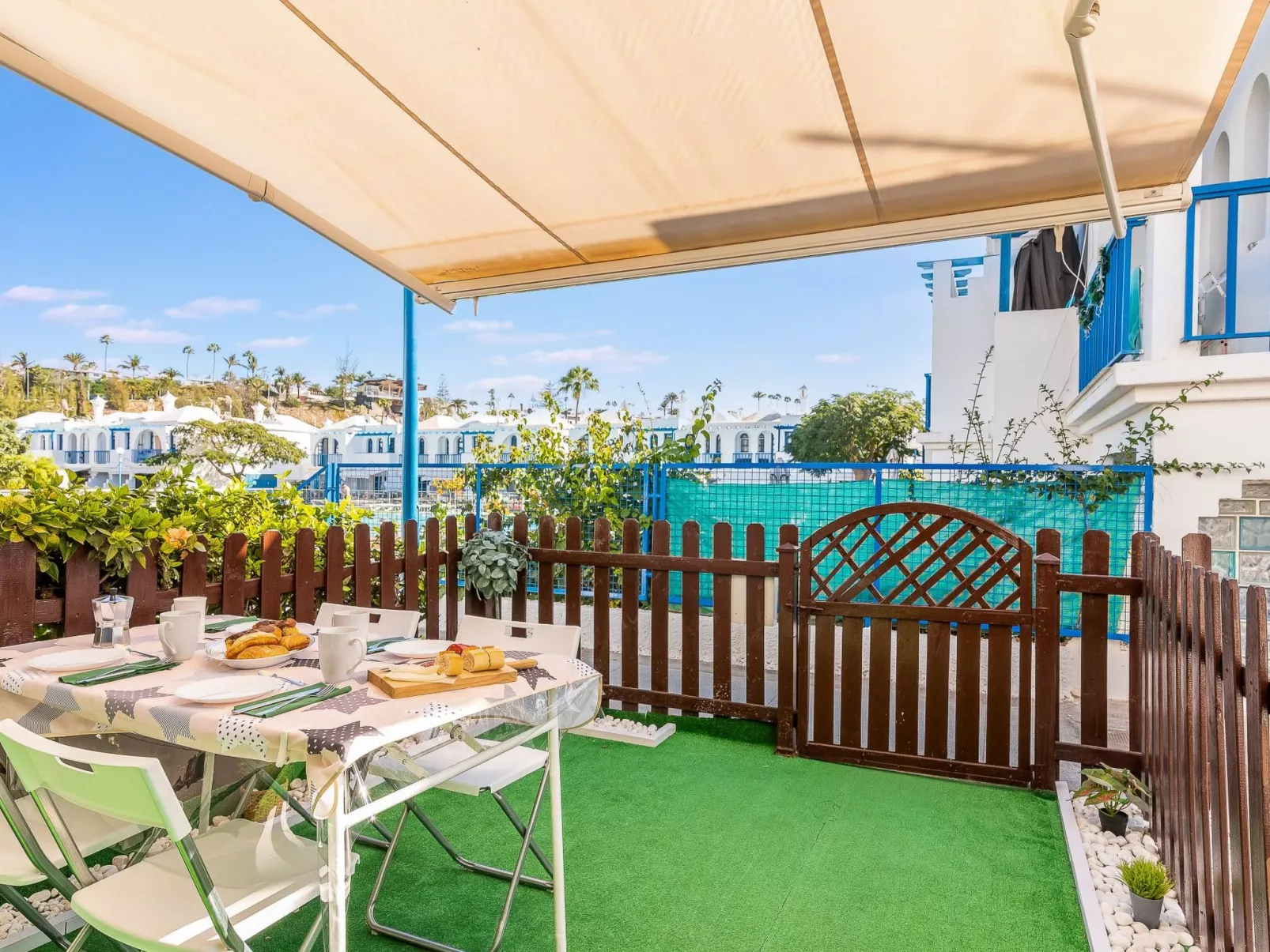 Mit eigenem Garten und Terrasse-Buiten