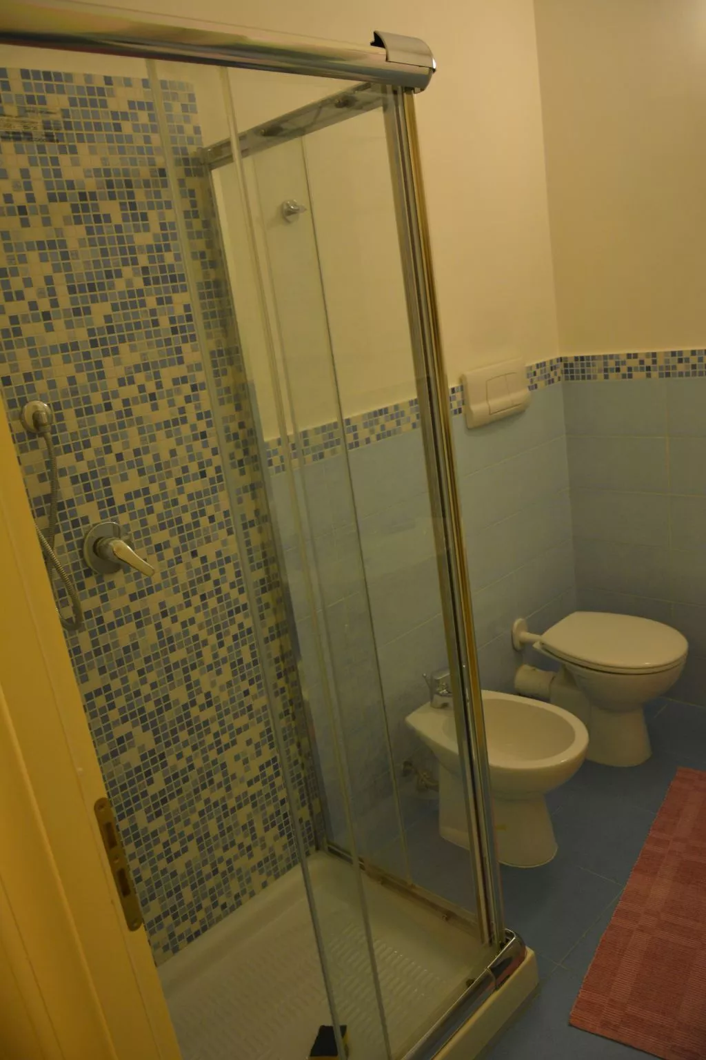 Wohnung mit Balkon-Binnen