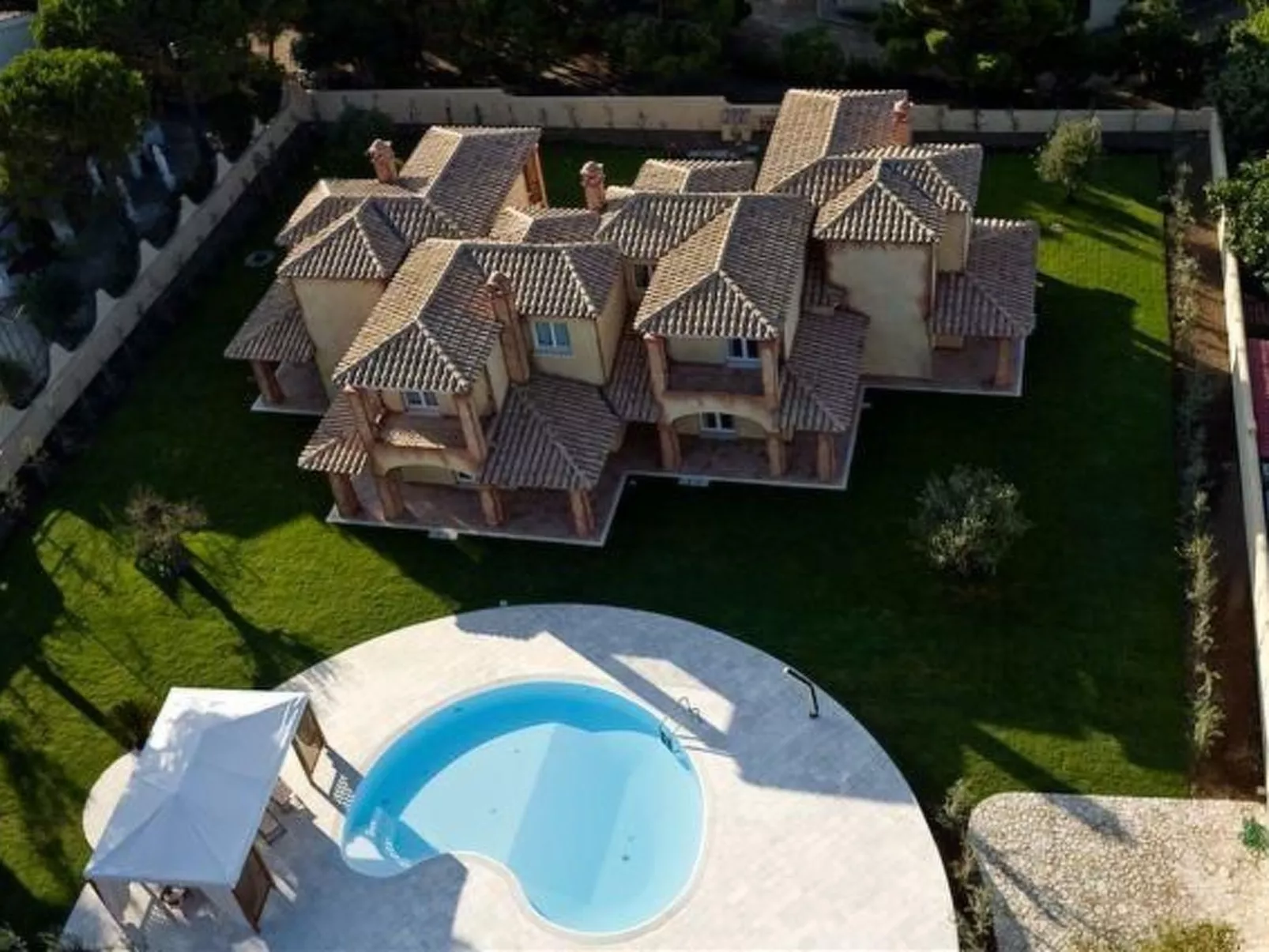 'Villa Nord' mit Balkon-Image-tags.info