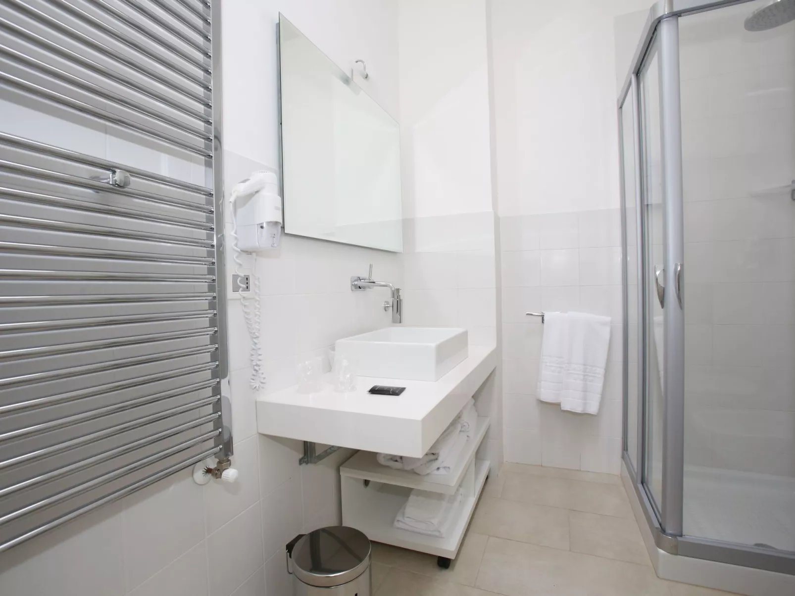 Villa Hecate mit Panoramapool-Binnen