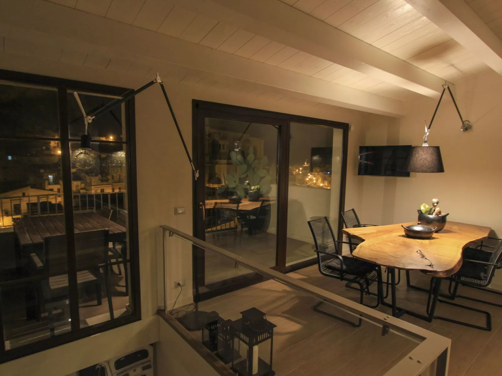 Nettes Appartement in Scicli mit Möblierter Terrasse-Binnen