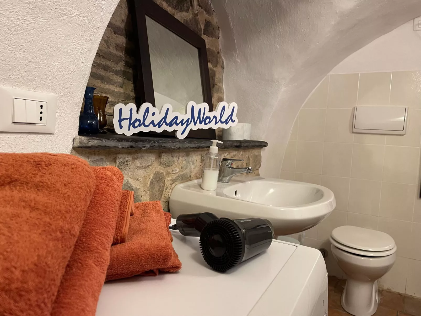 Lovers Nest by Holiday World-Binnen