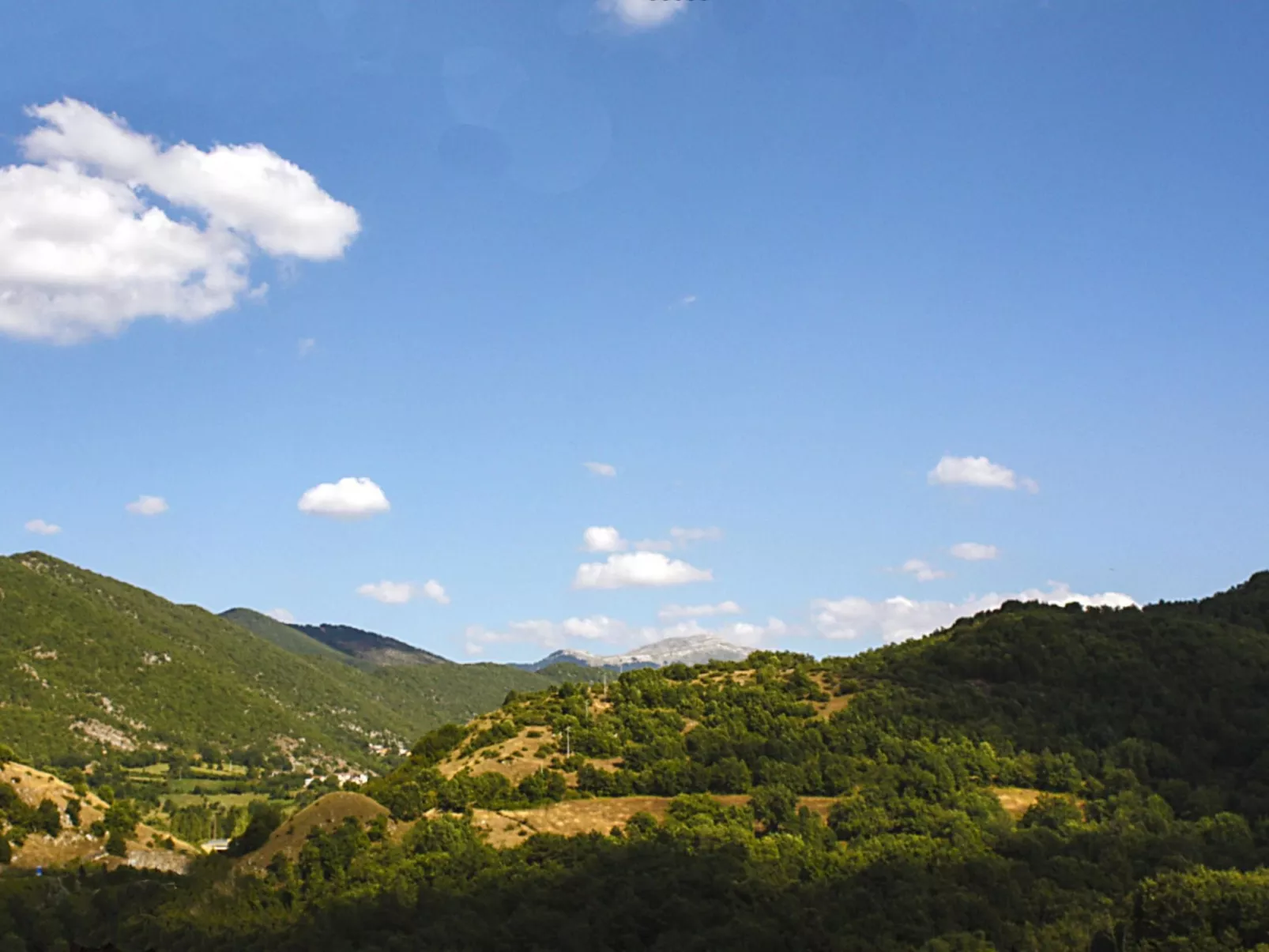 Wohnung 'I Cardi' mit Privatparkplatz-Buiten