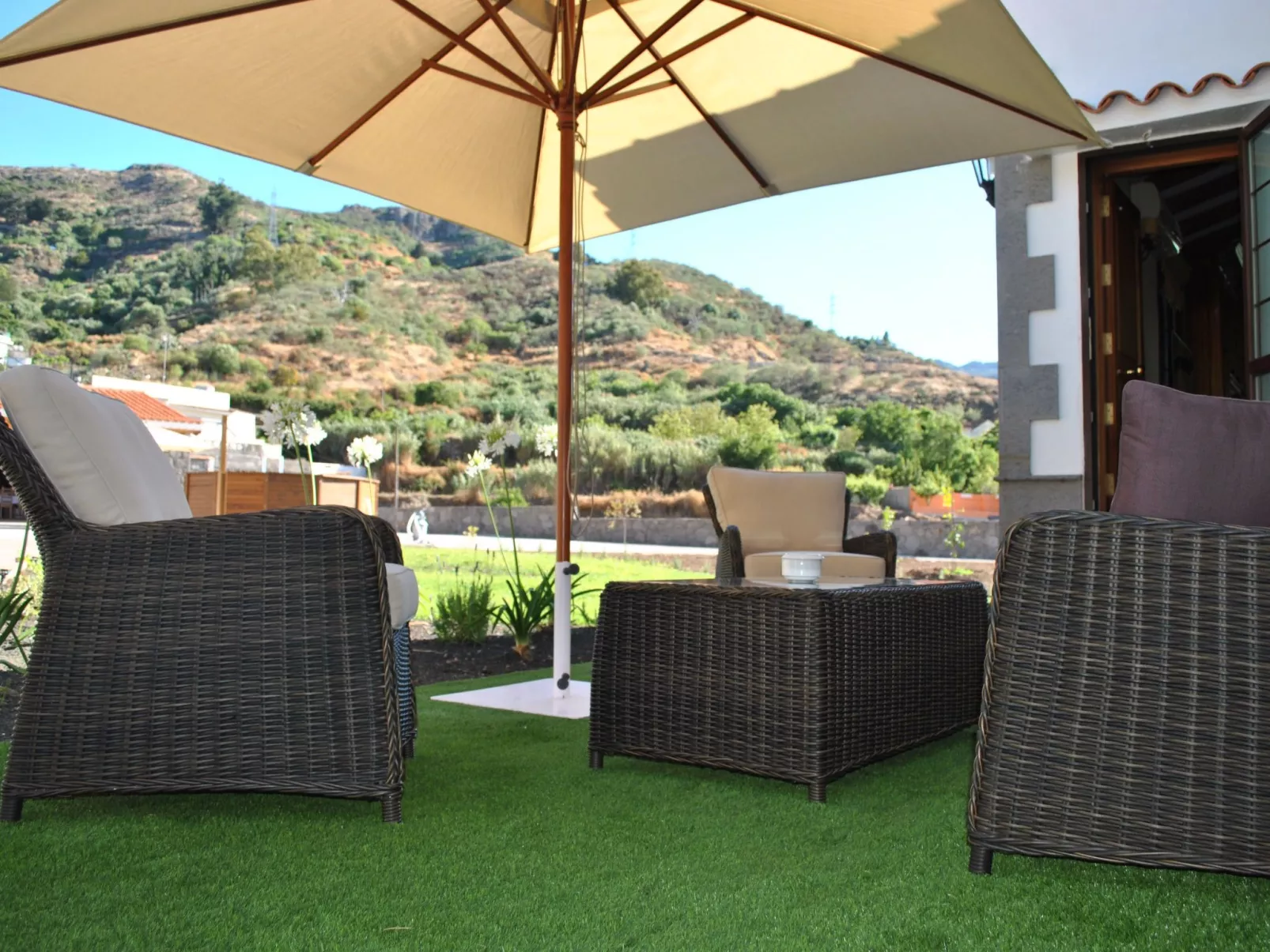 Villa Lucas mit Gartenterrasse und Schwimmbad-Image-tags.info