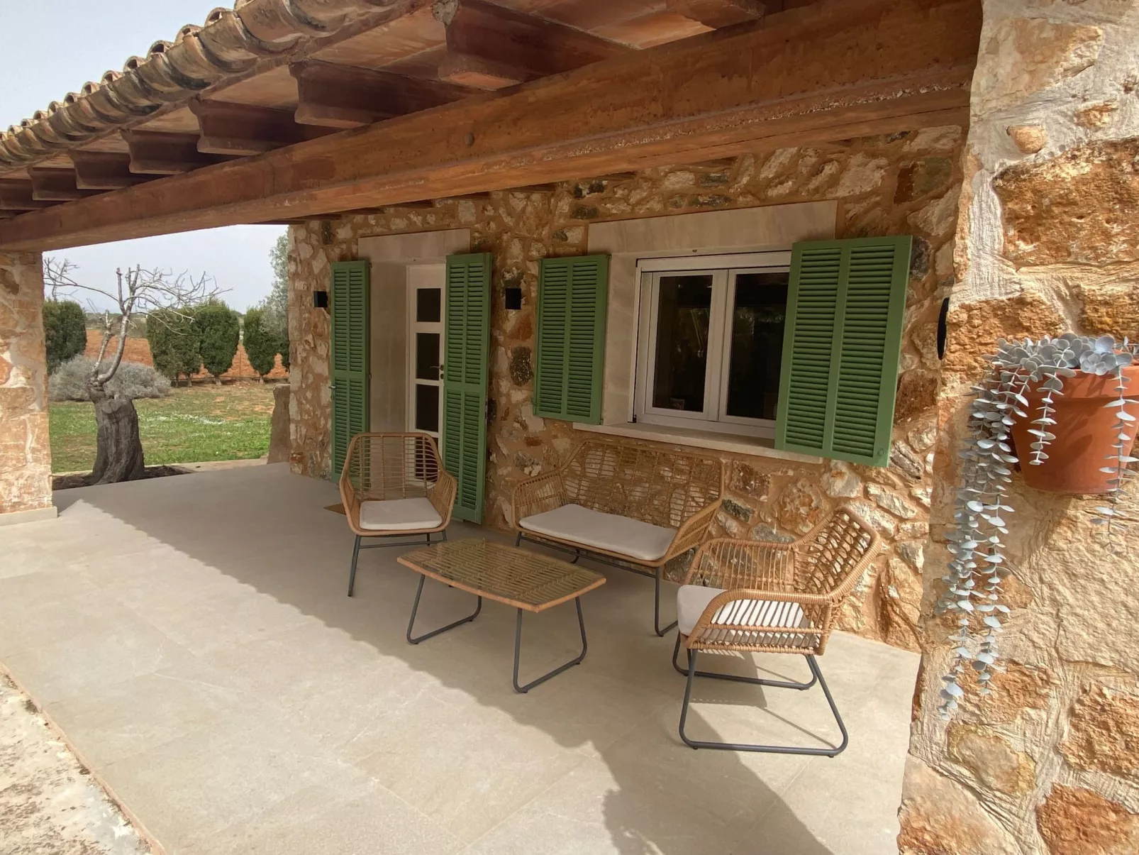 Idyllische Finca mit Garten und Pool-Buiten