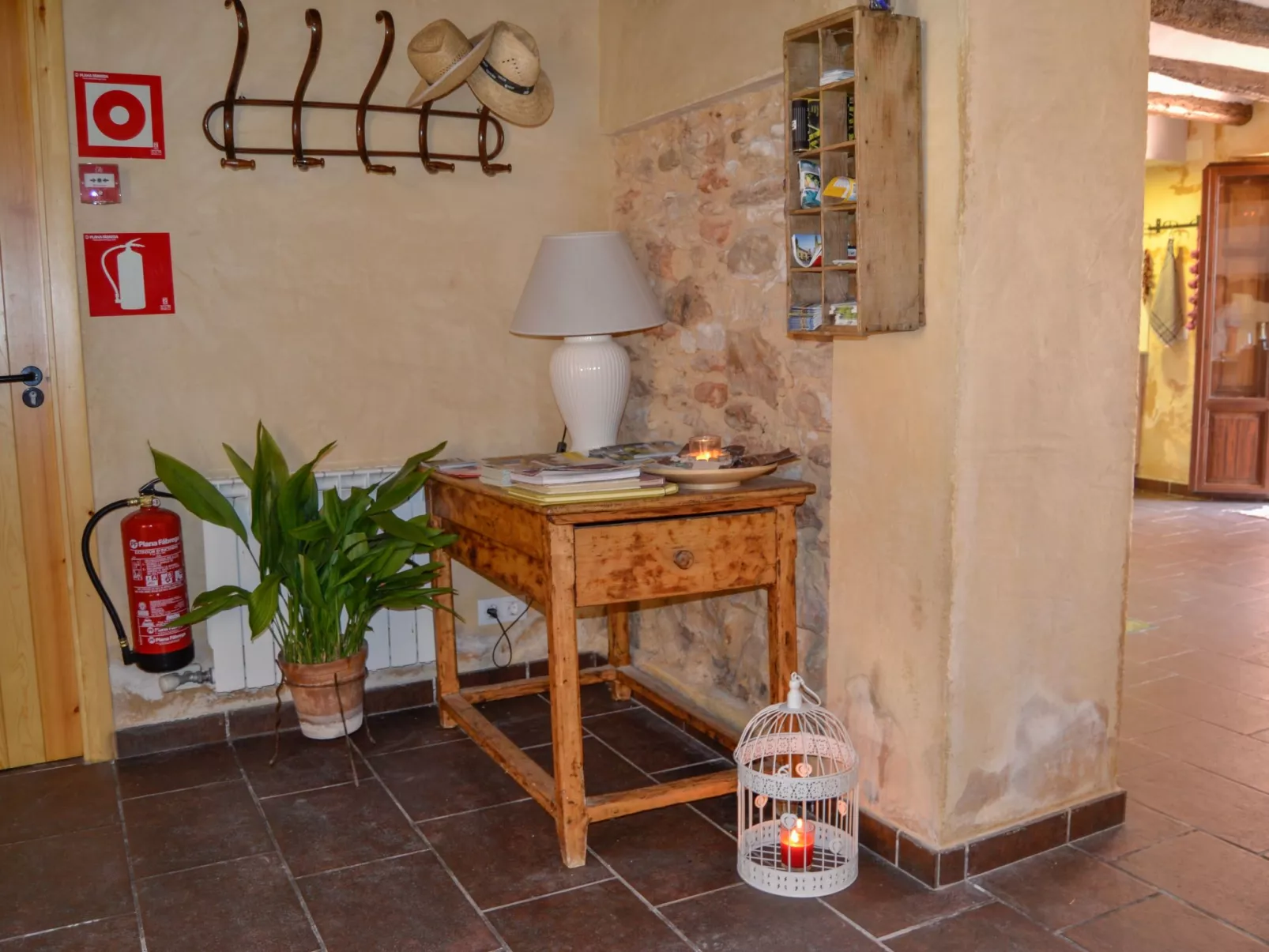 Els Cups, casa rural-Binnen