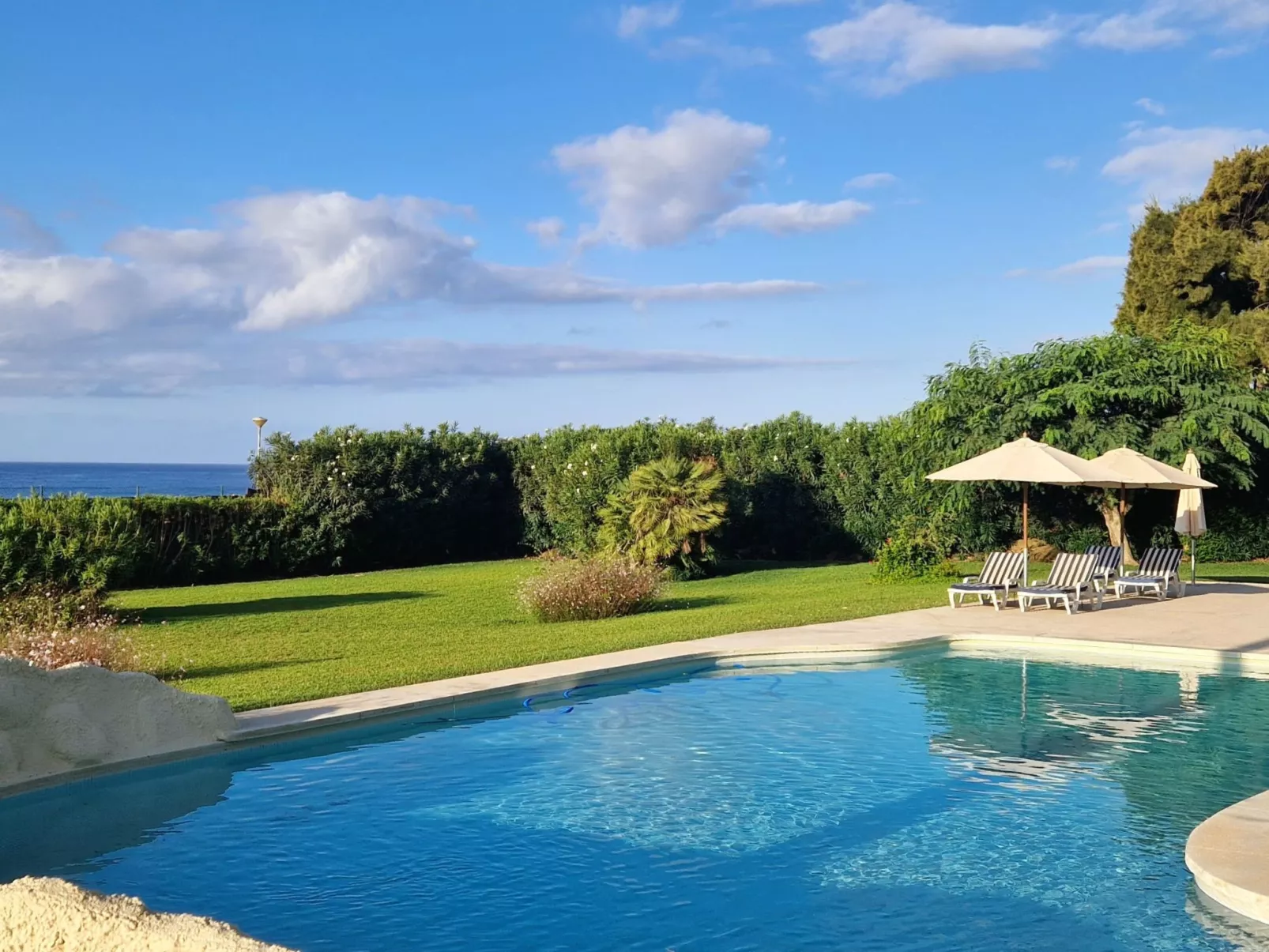 Strandlage Neptuno I, Elviria-Marbella-Buiten