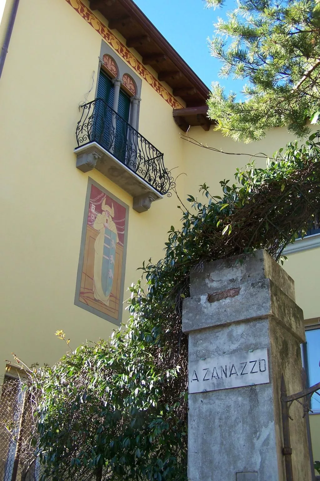 Wohnung mit privatem Garten in Villa-Buiten