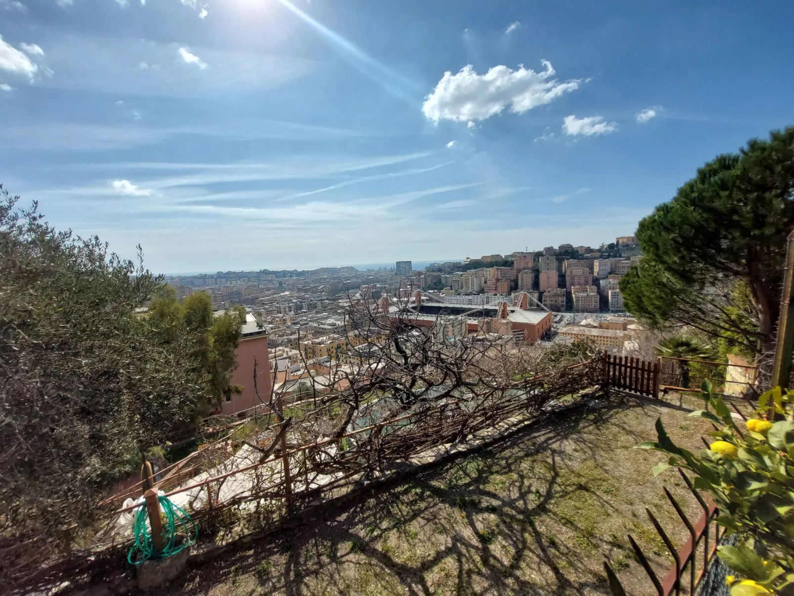 Für 4 Personen ca. 45 m&sup2; in Genua, Norditalien (Ligurien)-Buiten