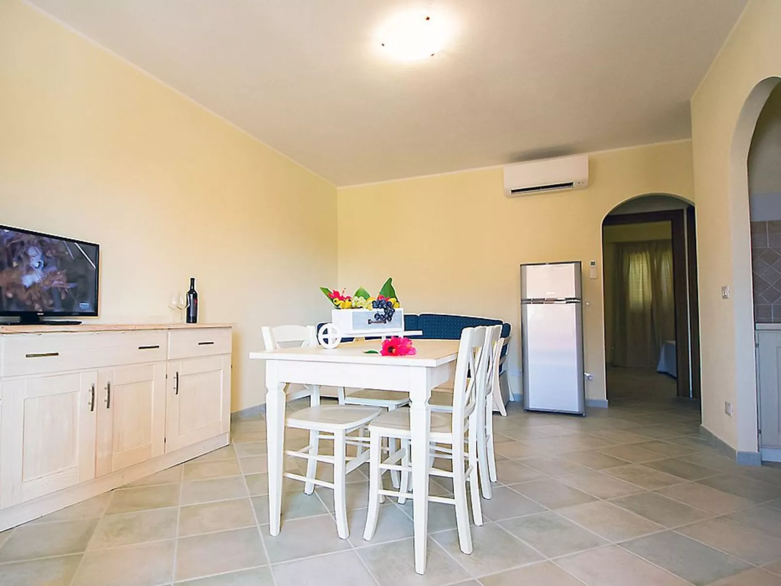 Apt. Orosei 2C, mit gemeinsamem Schwimmbad-Binnen