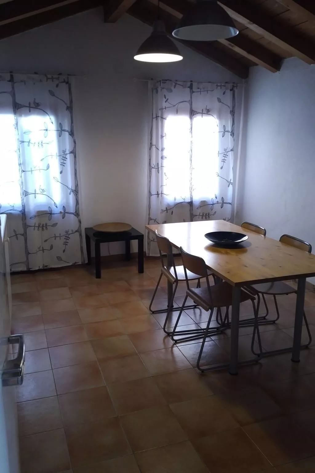 Zweijährige Terrassenwohnung-Binnen