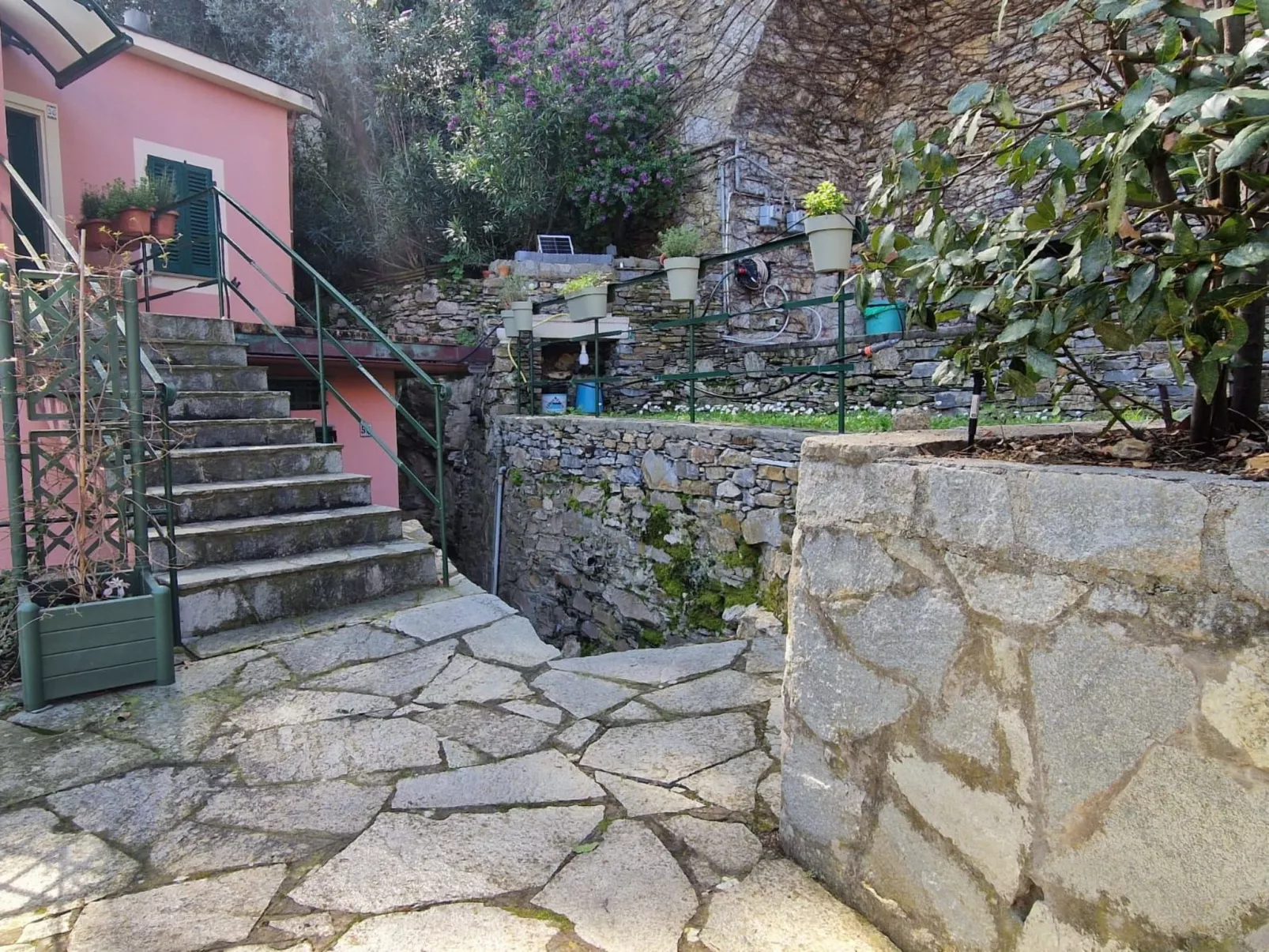 Ein Garten auf Camogli von Holiday World-Buiten