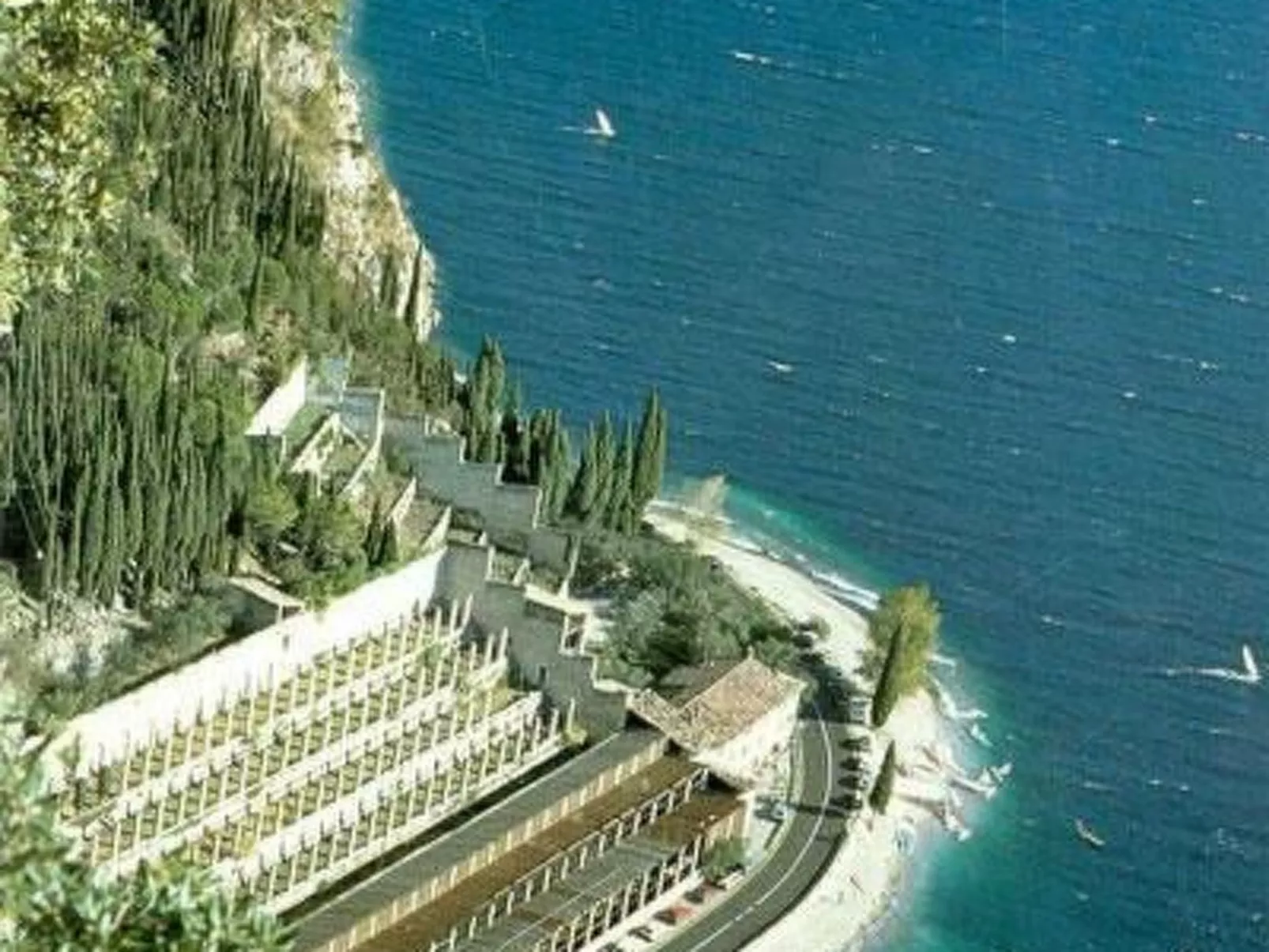 Clementina Romantisches Appartement mit Seeblick-Buiten