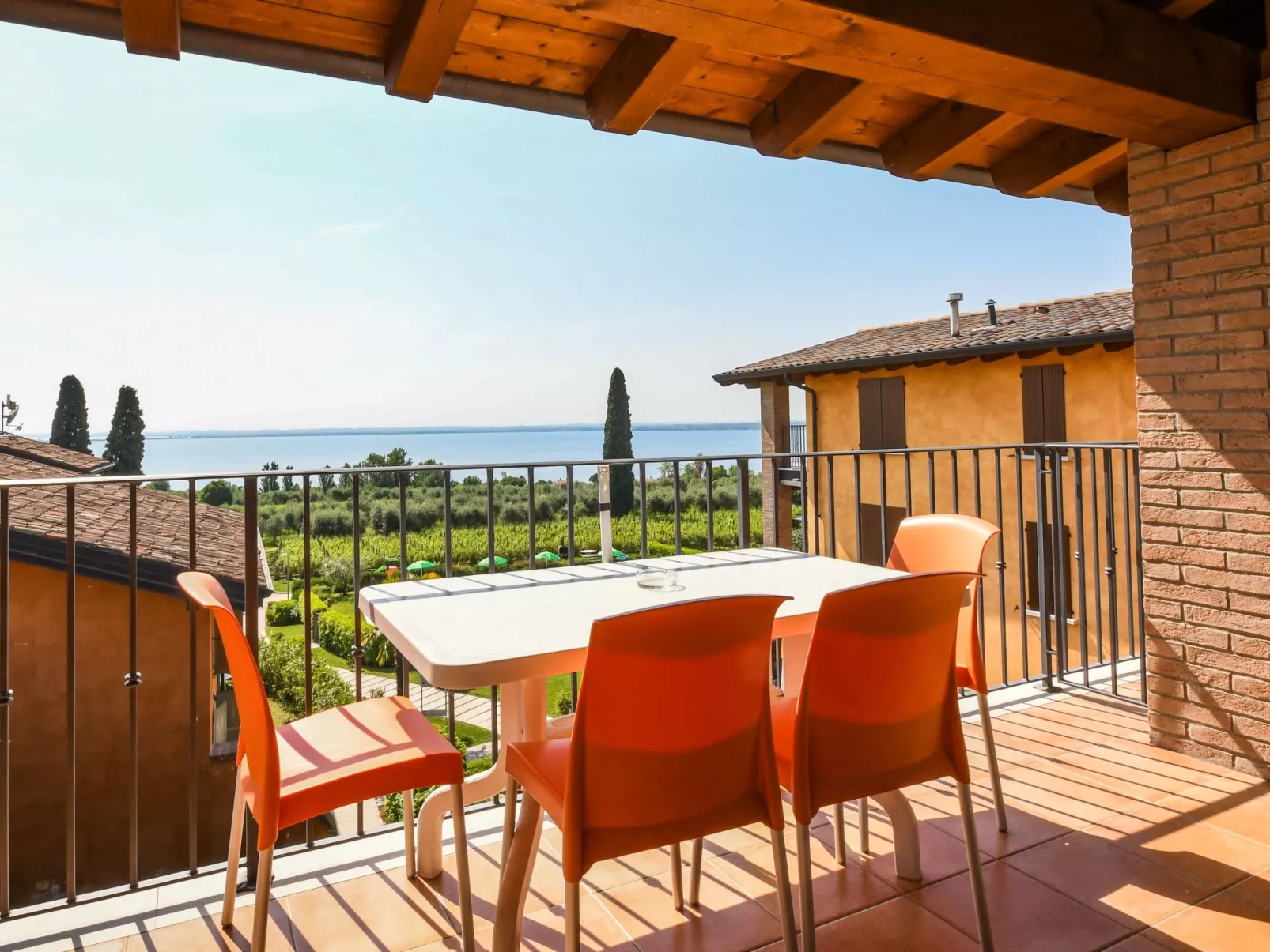 Wohnung in Moniga Del Garda mit Seeblick-Buiten
