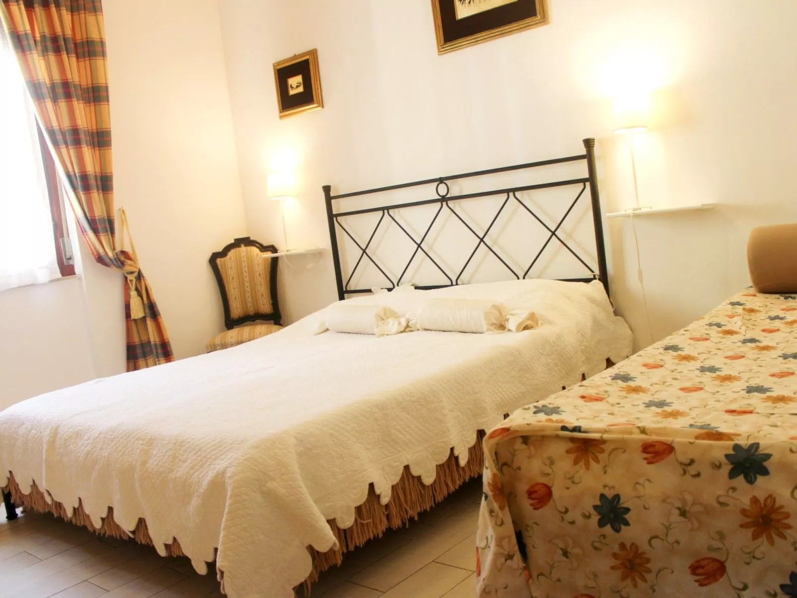 Sehr zentral mit Parkmöglichkeit-Binnen