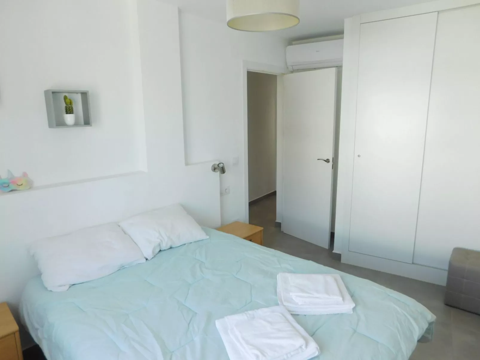 Appartement in Roses mit Großer Terrasse und Meerblick-Binnen