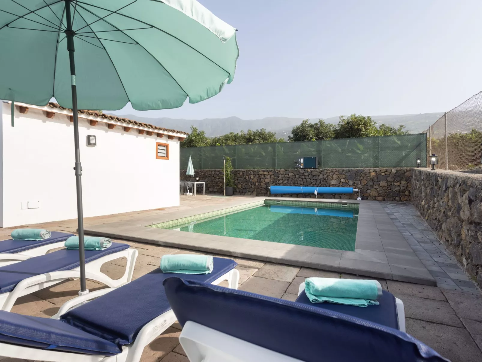 Cruz de los Martillos-Buiten