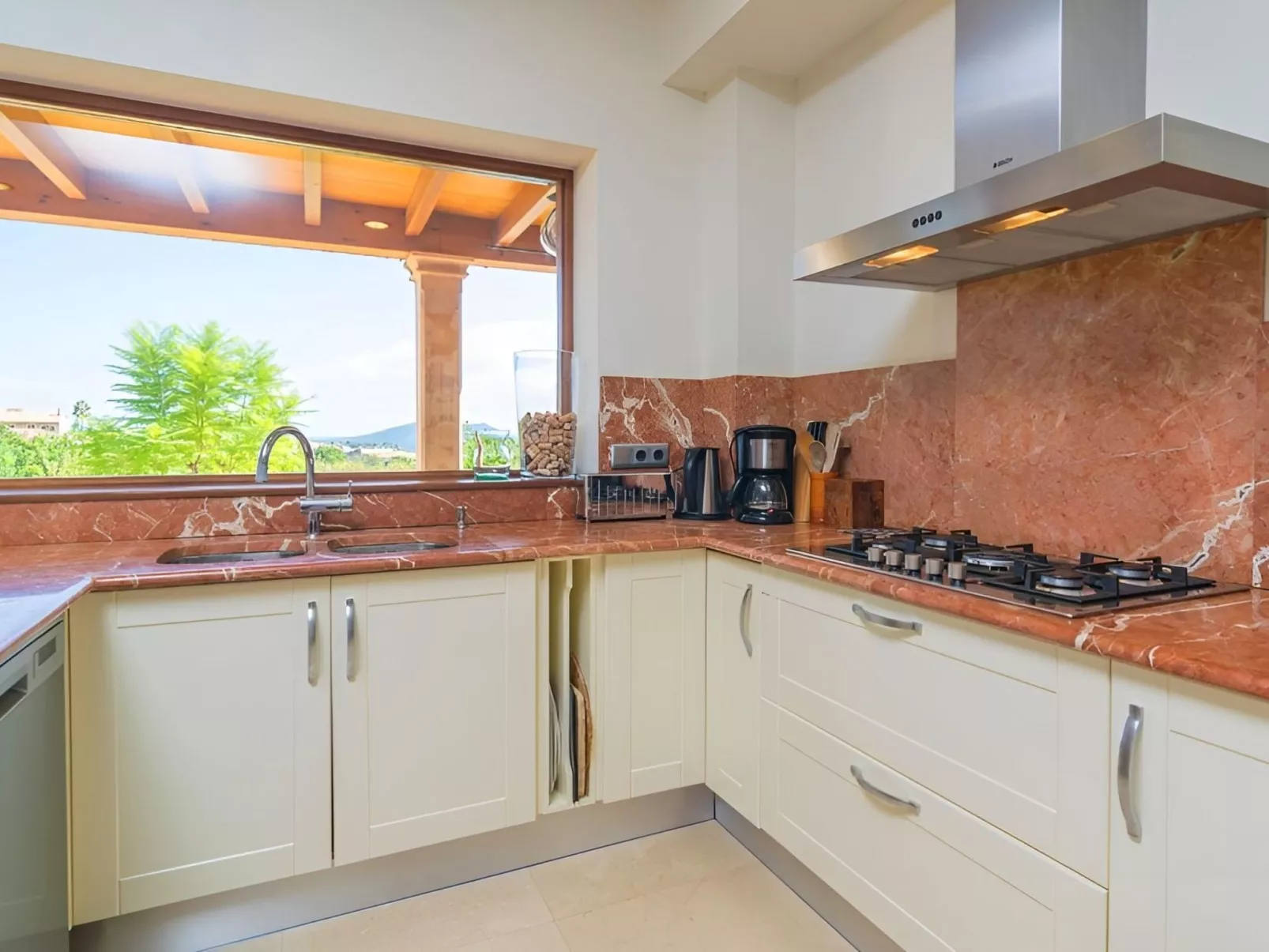 Chalet "Sacoma" mit Garten, Grill und Terrasse-Binnen