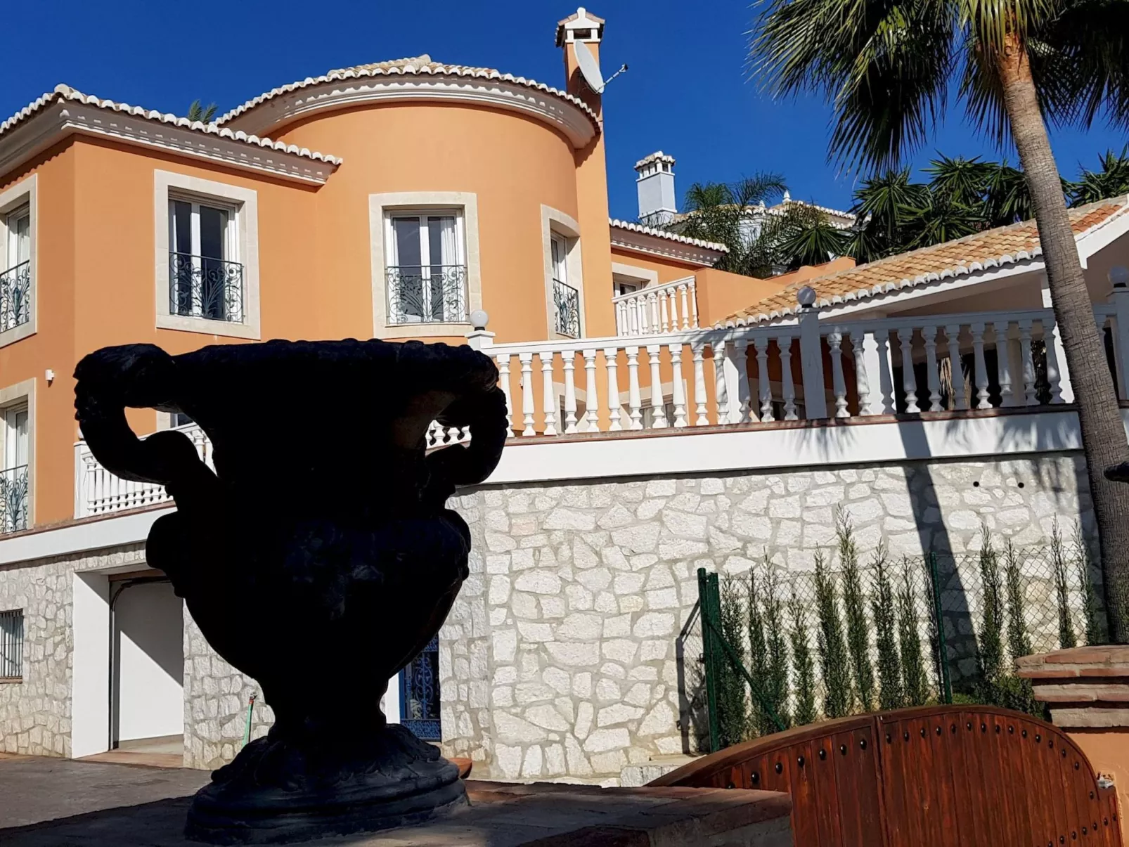 Ferienvilla mit Jacuzzi-Buiten