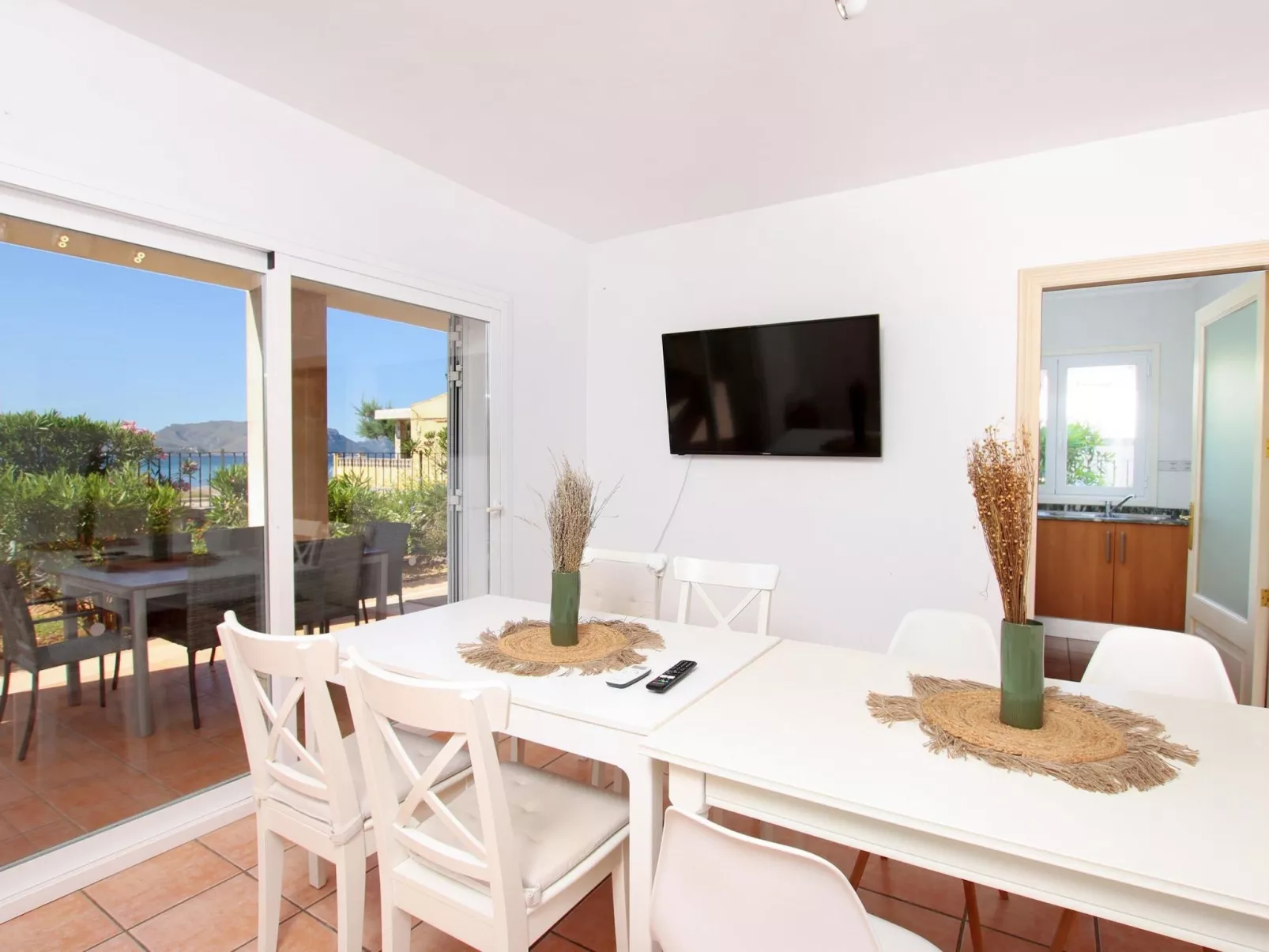 Schöne Villa mit Meerblick-Image-tags.info