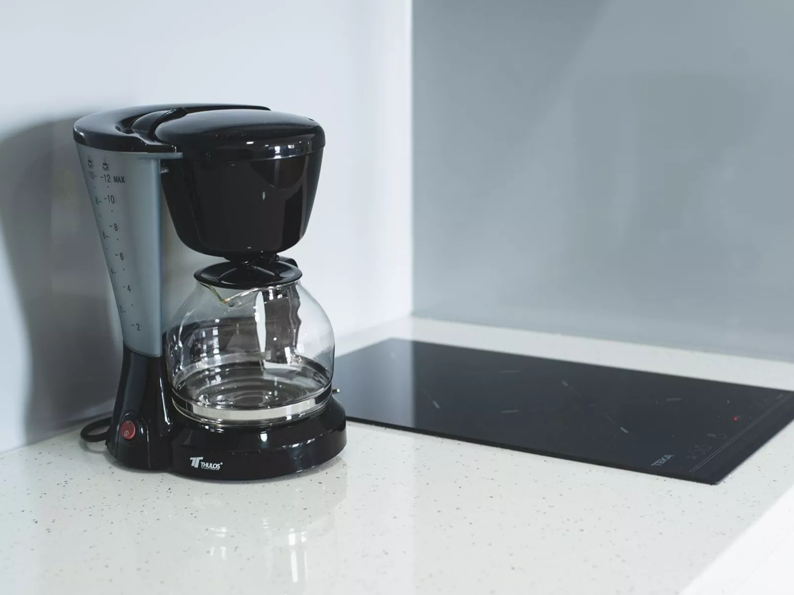 Appartement mit überdachtem Balkon und Meerblick in Strandlage-Image-tags.info