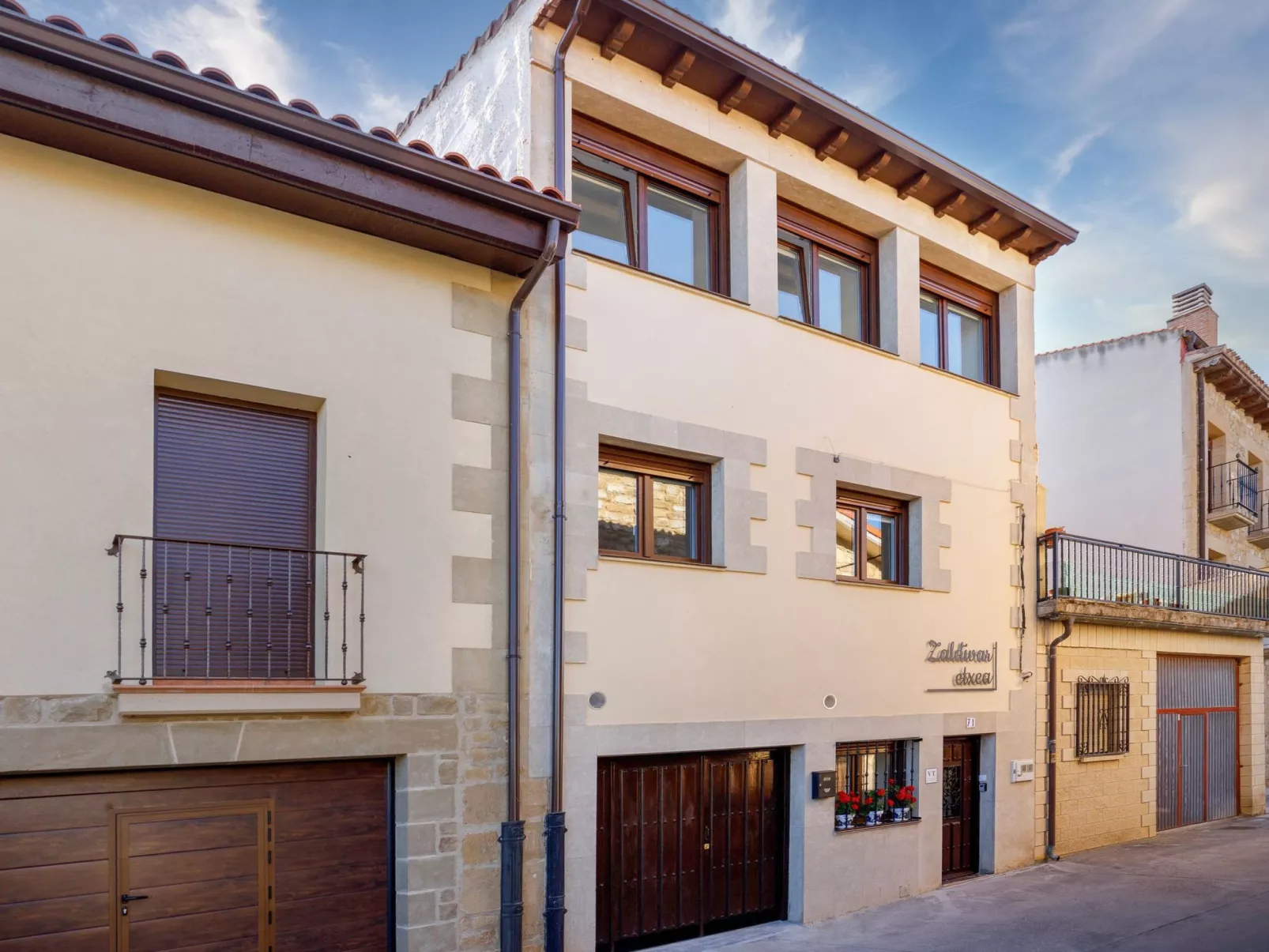  Zaldivar etxea-Buiten